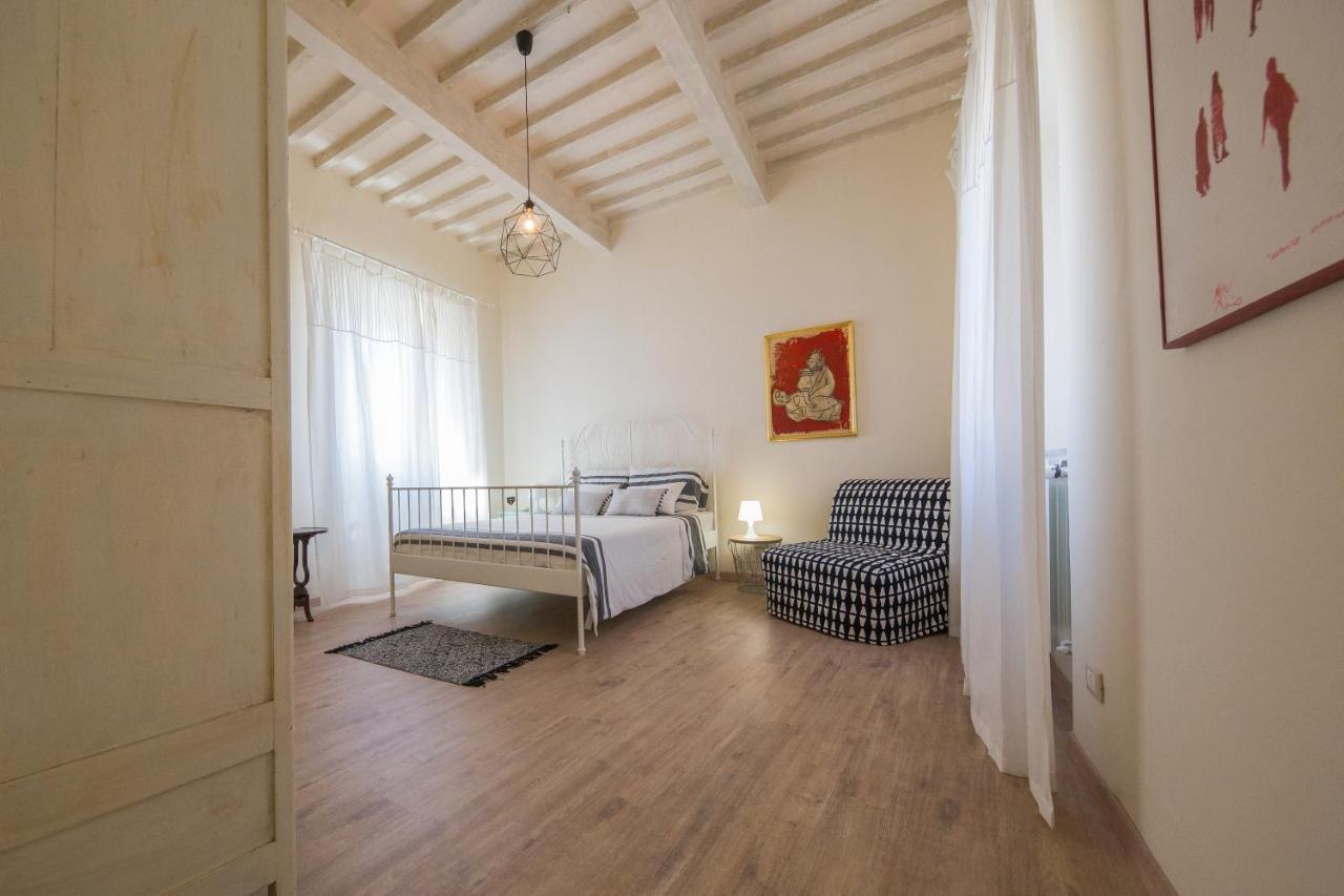 B&B In Acquaviva Livorno Exterior foto